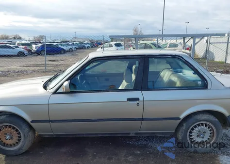 1987 BMW 325 E z USA, uszkodzony, nr VIN WBAAB5406H9804264